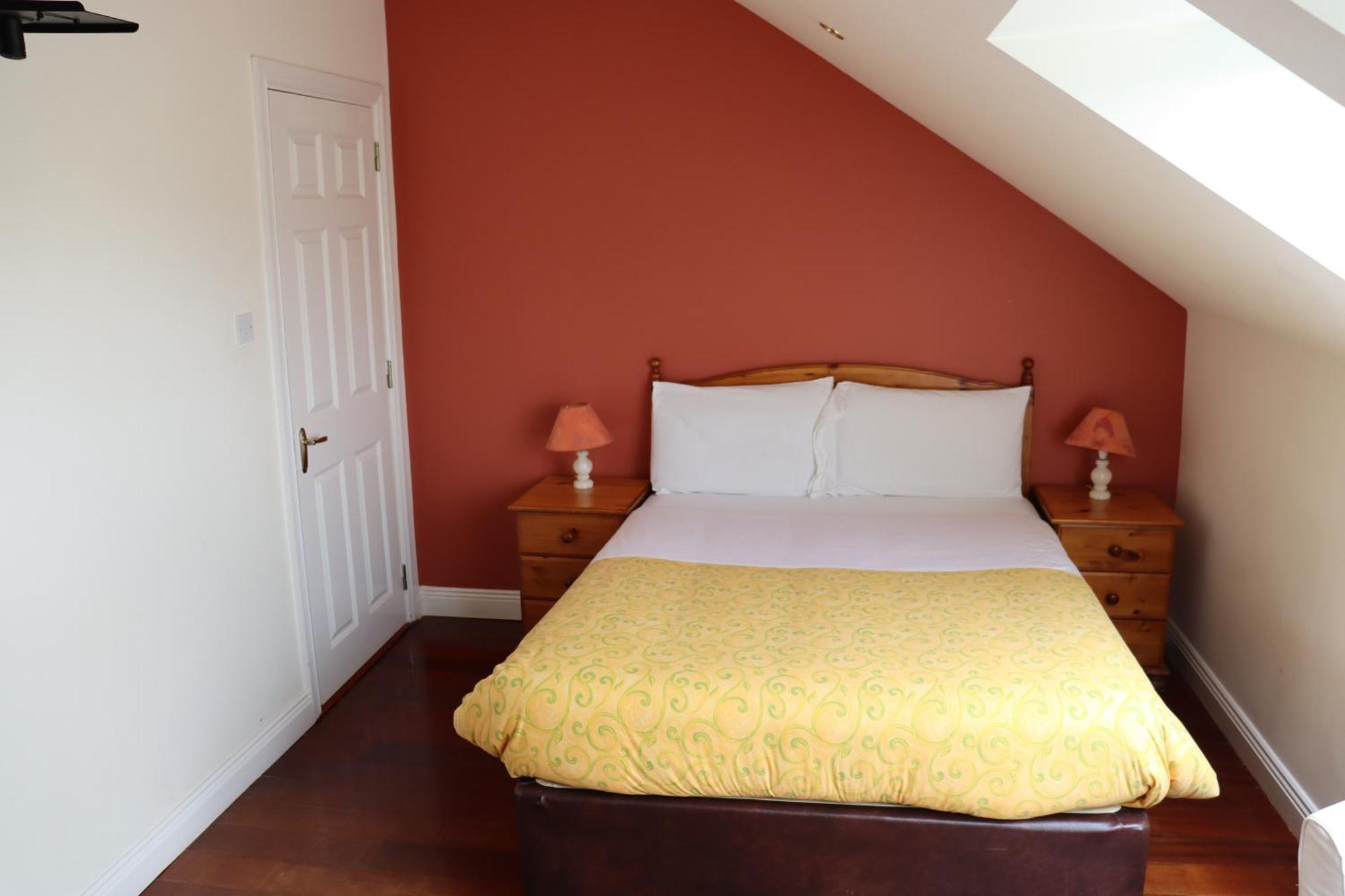 The Old Pier Guest Accommodation, Bed Only, No Breakfast Ballydavid المظهر الخارجي الصورة