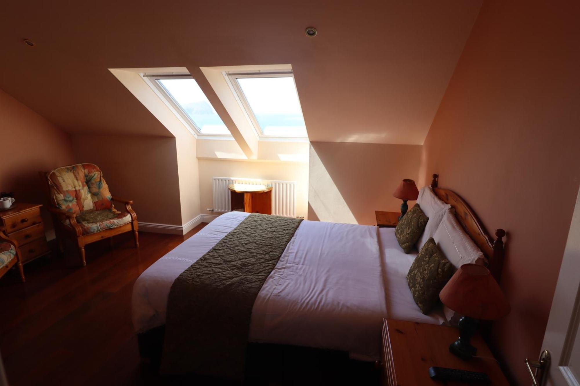 The Old Pier Guest Accommodation, Bed Only, No Breakfast Ballydavid المظهر الخارجي الصورة
