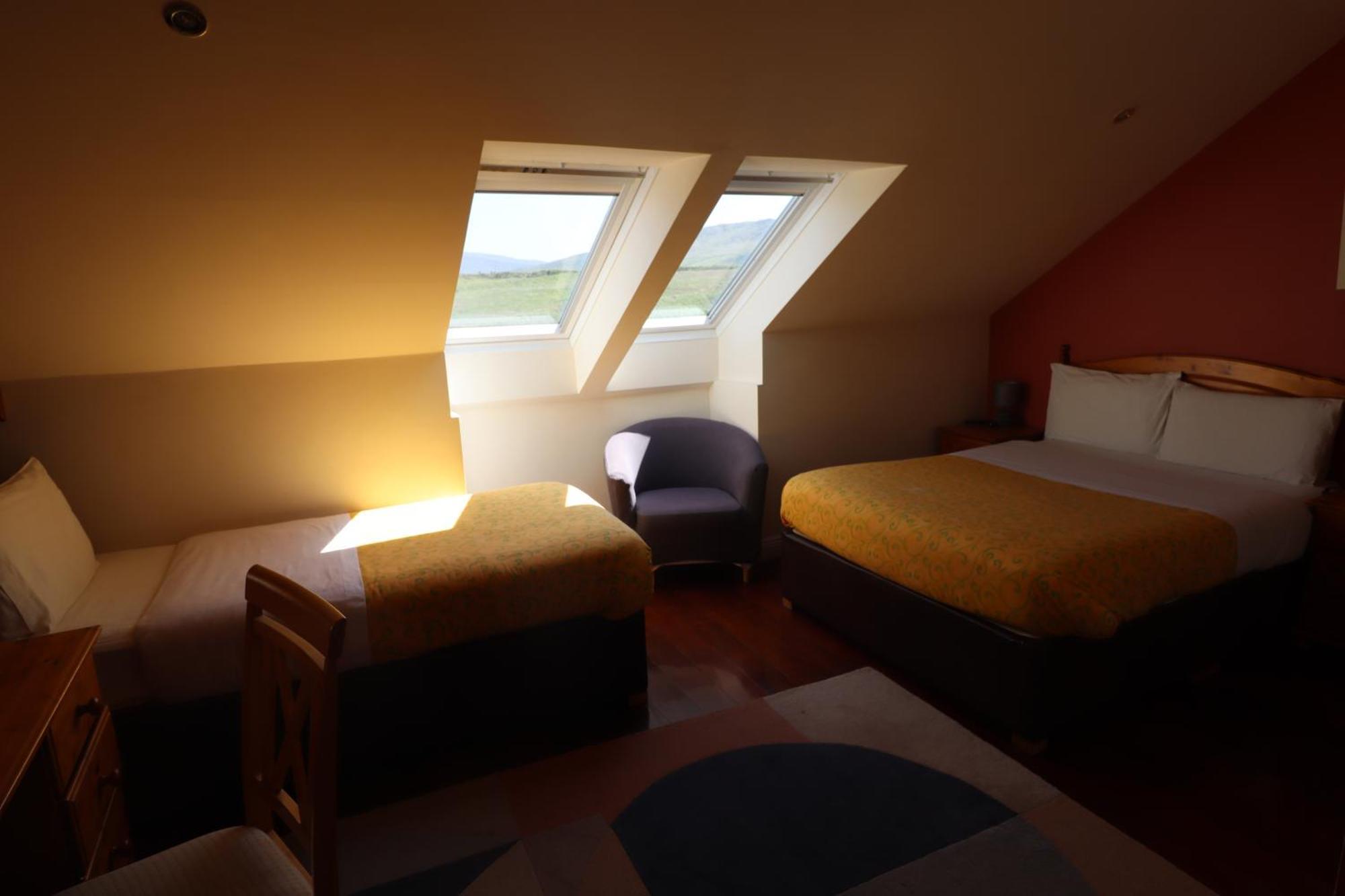 The Old Pier Guest Accommodation, Bed Only, No Breakfast Ballydavid المظهر الخارجي الصورة