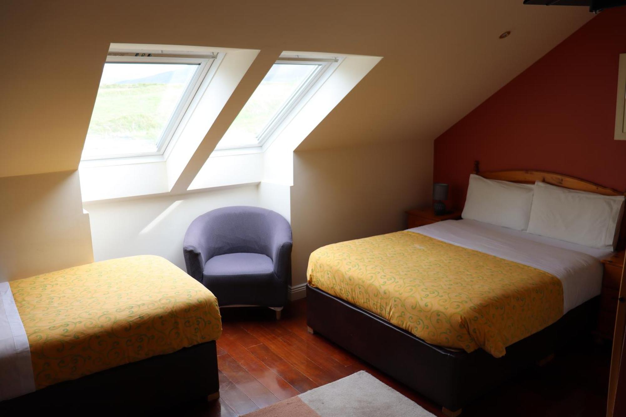 The Old Pier Guest Accommodation, Bed Only, No Breakfast Ballydavid المظهر الخارجي الصورة